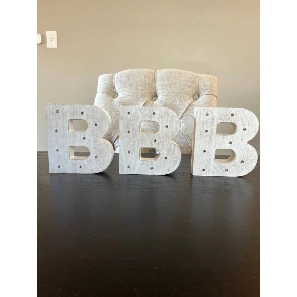 (1) Light Up Wooden Letter 